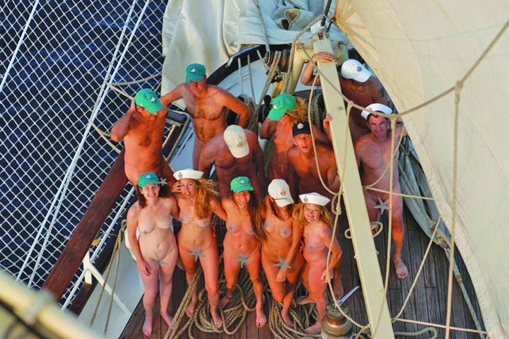 Big Nude Boat, croaziera de doua saptamani in fundul gol