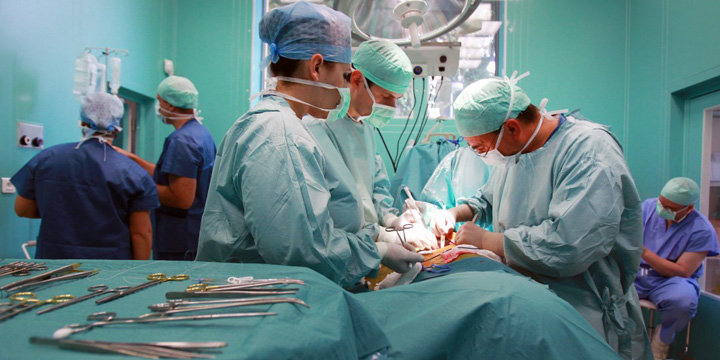 Statul roman cheltuie 81.000 de lei pentru formarea unui singur medic