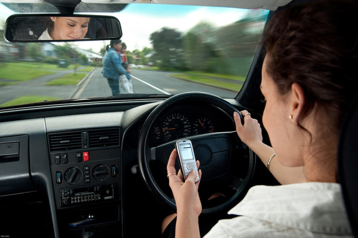Soferii care produc accidente mortale in timp ce vorbesc la telefon – inchisoare pe viata!