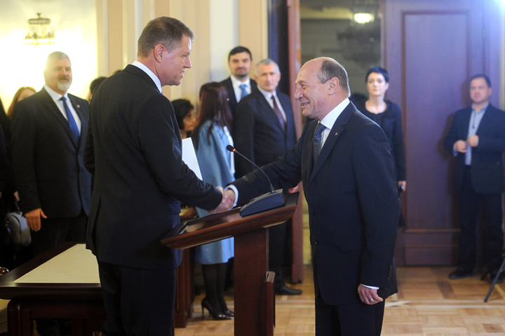 Amantlac fortat Iohannis-Basescu