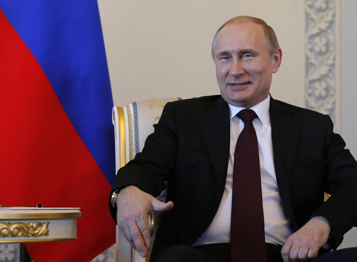 Americanii au ales, Putin a numarat voturile