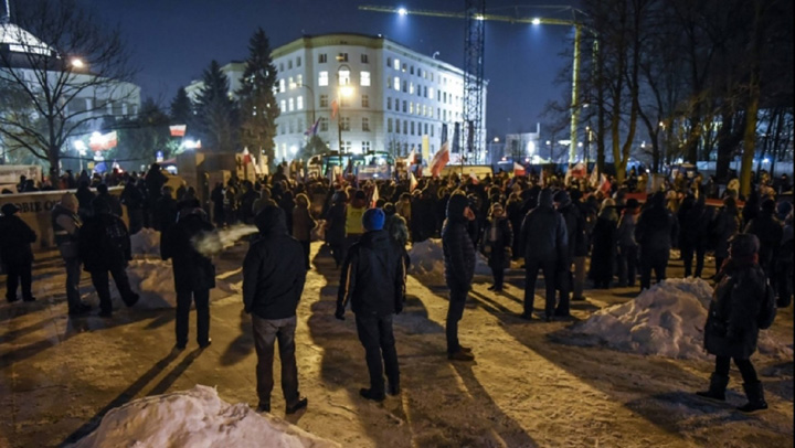 Iohannis ii instiga pe protestatari