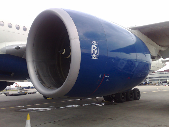 Rolls Royce plateste 671 milioane de lire pentru coruptie!
