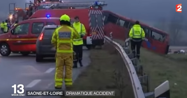 Accident de autocar in Franta, pe fondul conditiilor meteo dificile (VIDEO)