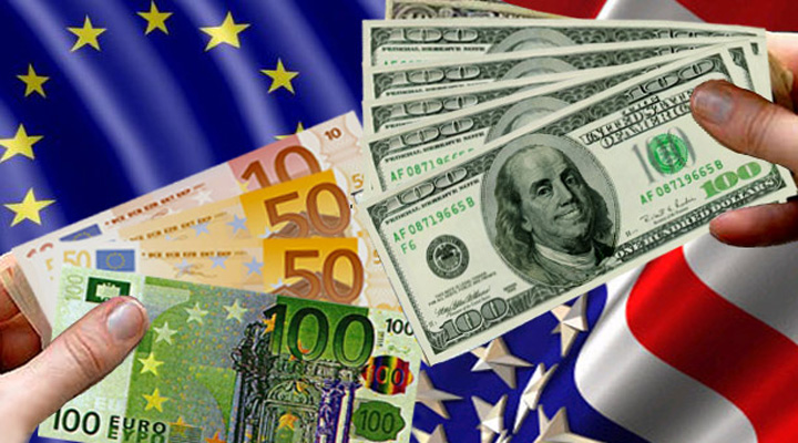 Razboiul valutelor: dolarul va depasi euro