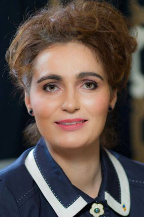 laura-iuliana-scantei-fb-1-320x480 - Ziarul National