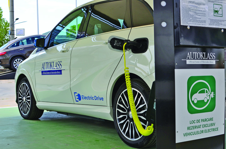 Guvernul iti da 10.000 de euro ca sa-si iei masina electrica