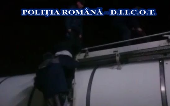 Politistii iau la puricat traficantii de migranti – perchezitii inclusiv in Capitala