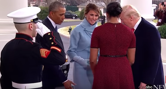 Predare de stafeta. Barack si Michelle Obama i-au primit pe sotii Trump la Casa Alba (VIDEO)