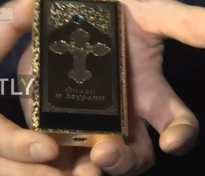 In Rusia, a aparut primul telefon ortodox
