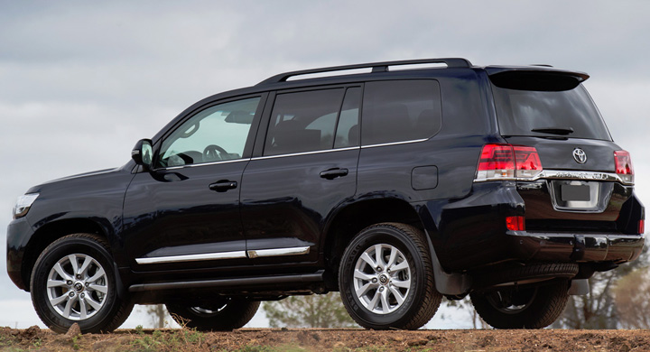 Jeep-urile premierului, scoase la licitatie!