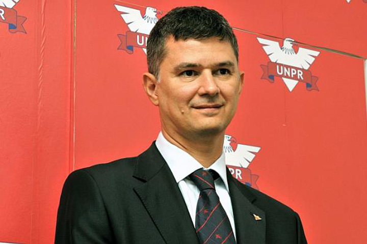 Valeriu-Steriu - Ziarul National