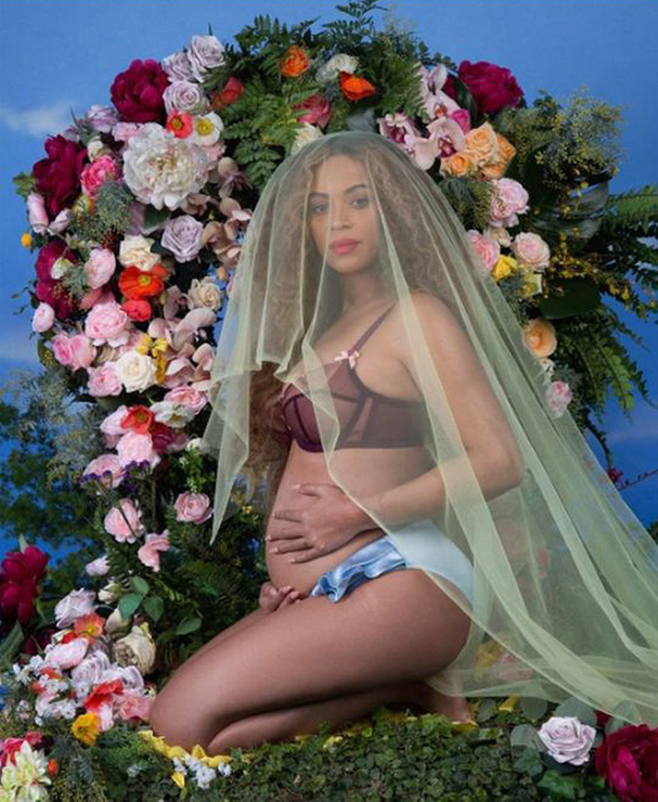 Gemenii lui Beyonce au primit 6,4 milioane de Like-uri!