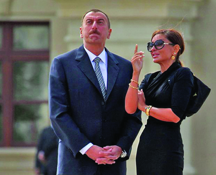 Si-a numit nevasta prim-vicepresedinte al republicii!