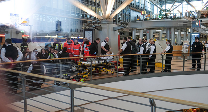 Panica pe aeroportul din Hamburg, 68 de persoane intoxicate