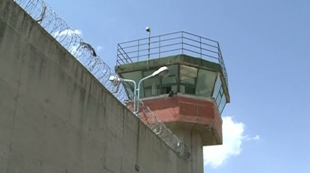 Drona cu un pachet suspect, deasupra unui penitenciar din tara!