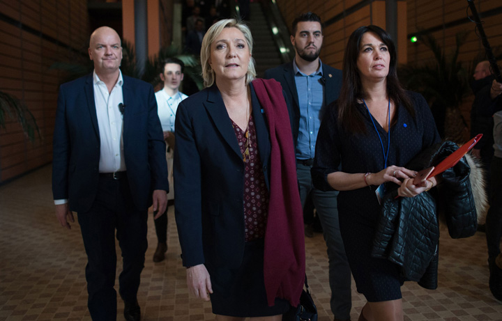 Asistentii lui Marine Le Pen, retinuti de politie