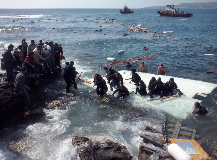 ONG-urile, acuzate ca intretin traficul de persoane in Mediterana