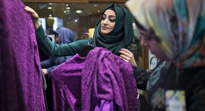 Valul islamic cucereste marile magazine britanice