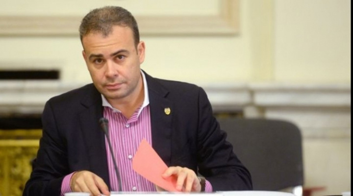 Ironia lui Valcov la adresa Iohannis: ‘Ce vocal a devenit „lenesul”…’