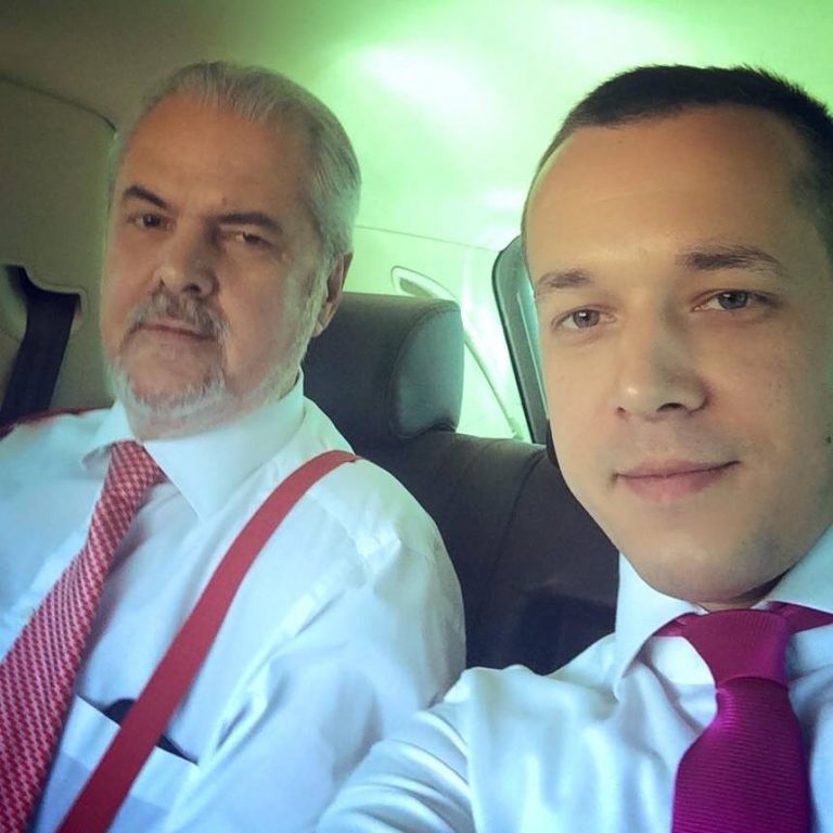 Bucurie mare in familia fostului premier: Adrian Nastase e bunic!
