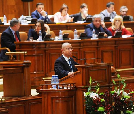 Proiect al unui pesedist. Se cere inchisoare in cazul “ingreunarii exercitarii puterii de stat”