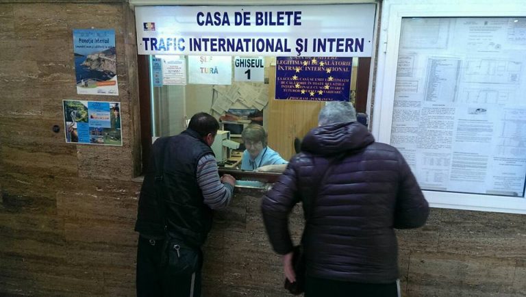 Greva spontana la CFR: telefoane si link-uri utile pentru calatori!