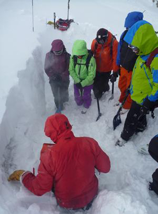 O noua avalansa matura statiunea franceza Tignes