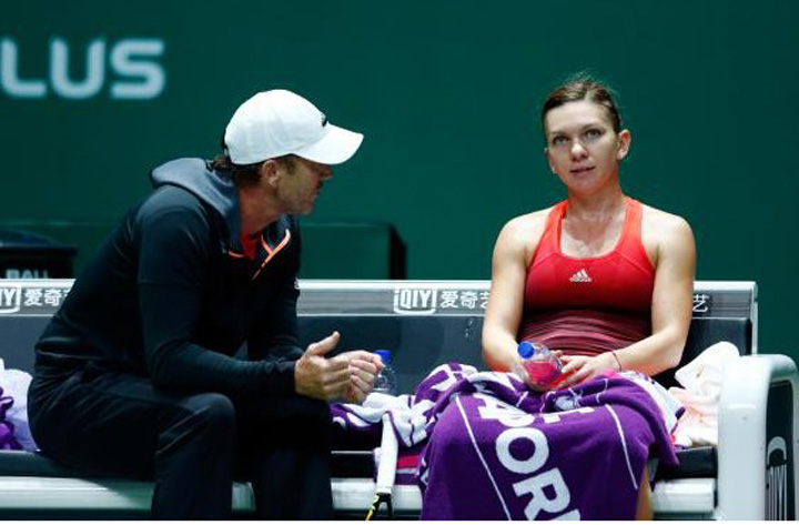 Simona Halep si-a certat antrenorul