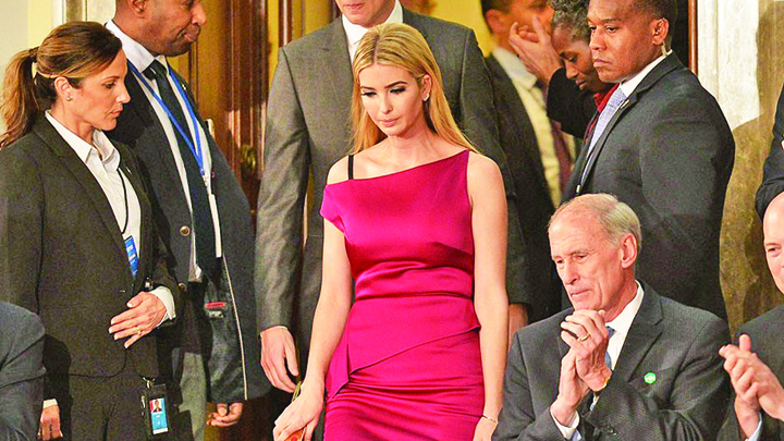 Ivanka Trump poarta toale frantuzesti!
