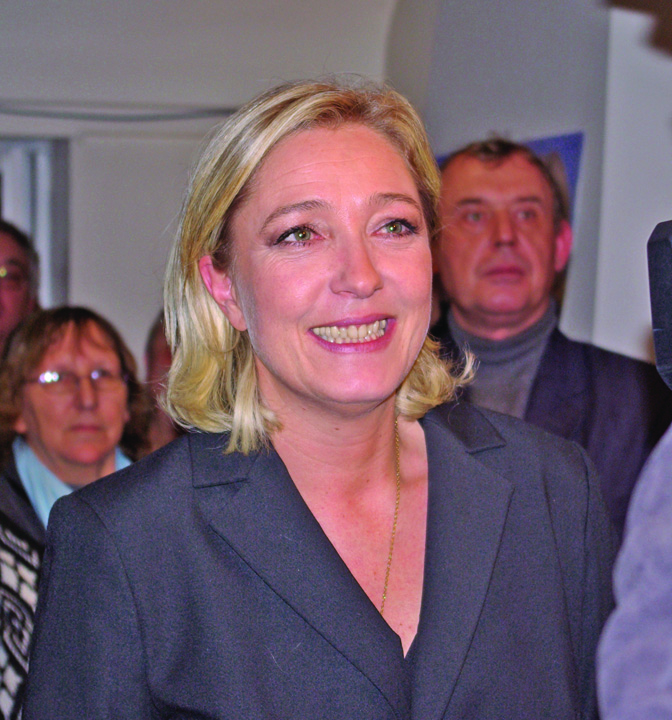 ISIS a lasat-o fara imunitate pe Marine Le Pen
