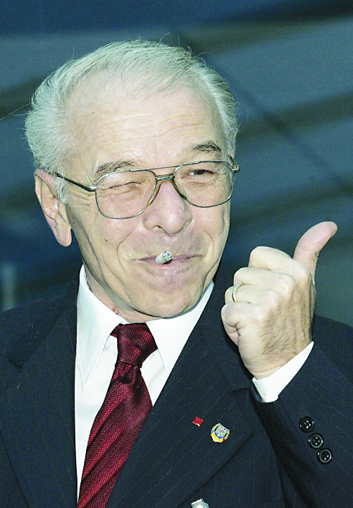 Vacaroiu se umfla la sistem!