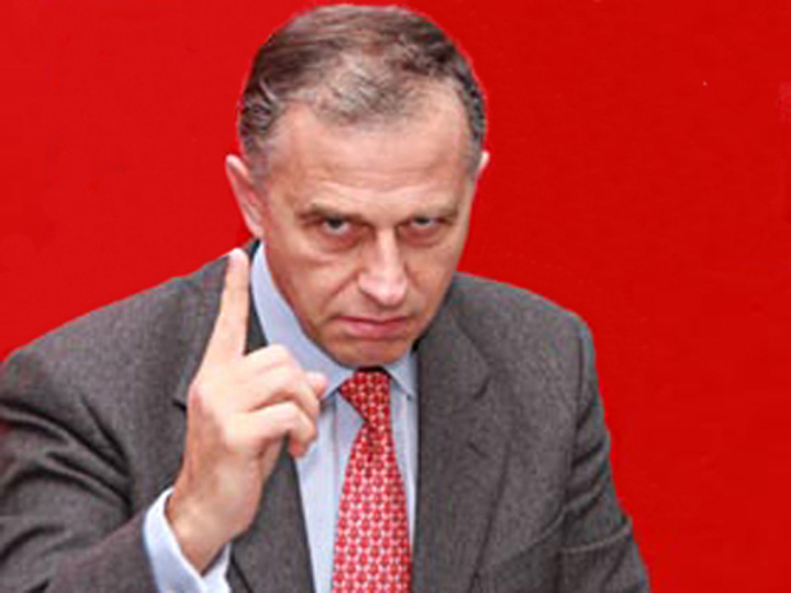 Geoana, facut de slugi!