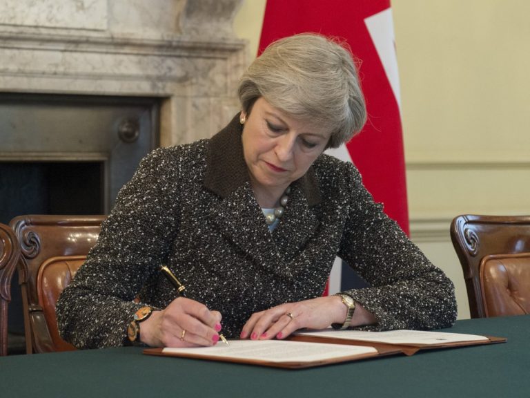 Ziua in care Marea Britanie incepe oficial procedura de retragere din UE