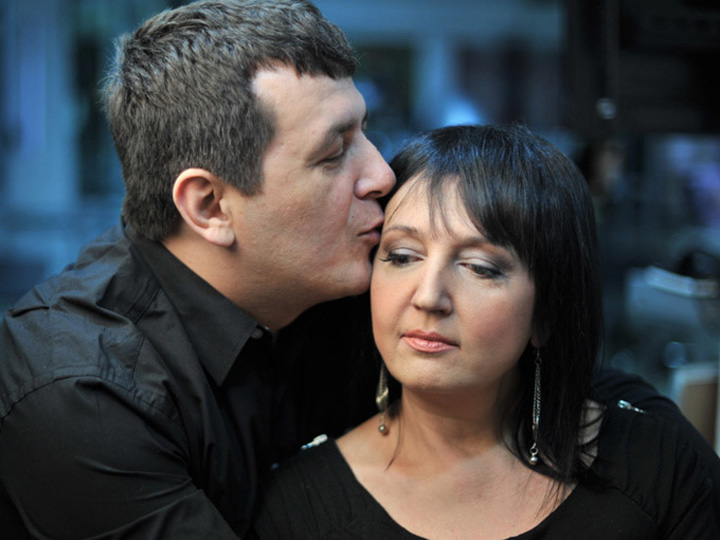 Jurnalista Simona Catrina ne-a parasit pentru totdeauna
