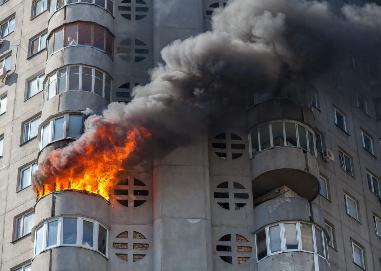 Tu cum îți protejezi casa în cazul unui INCENDIU?
