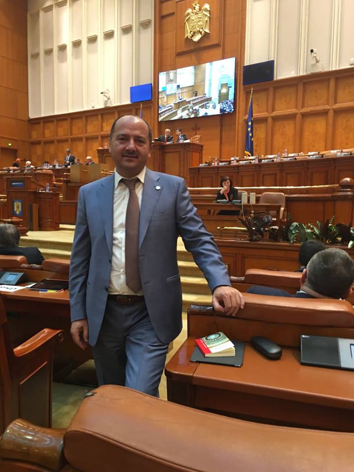 Deputat ALDE, nemultumit de „leafa mizera”