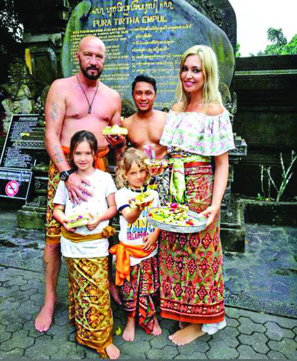 Purificare la Tirta Empul