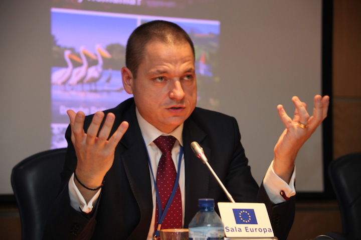 Mircea Titus Dobre a declarat razboi agentiilor de turism nelicentiate