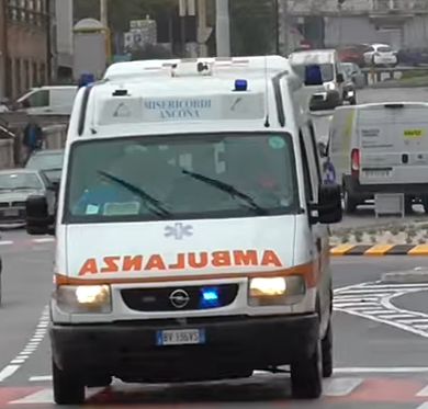 Romani raniti in urma unui accident de microbuz, in Italia