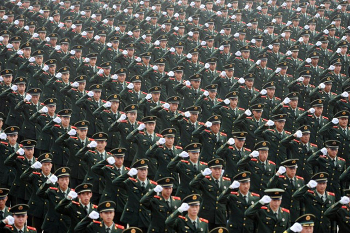 China vrea o armata la valiza