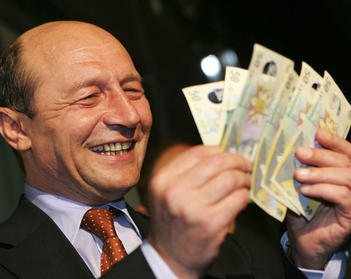 basescu-scos-la-vanzare - Ziarul National