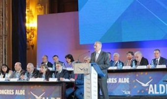 Fostul presedinte Constantinescu, elogiu pentru Tariceanu: Avem nevoie de lideri adevarati
