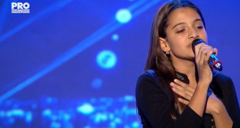 Doinita a ales sa urce pe scena „Romanii au talent” cu piesa „Je t’aime” (VIDEO)