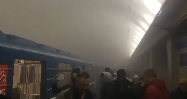 EXPLOZIE la metroul din Sankt Petersburg: victime si imagini greu de privit (VIDEO)
