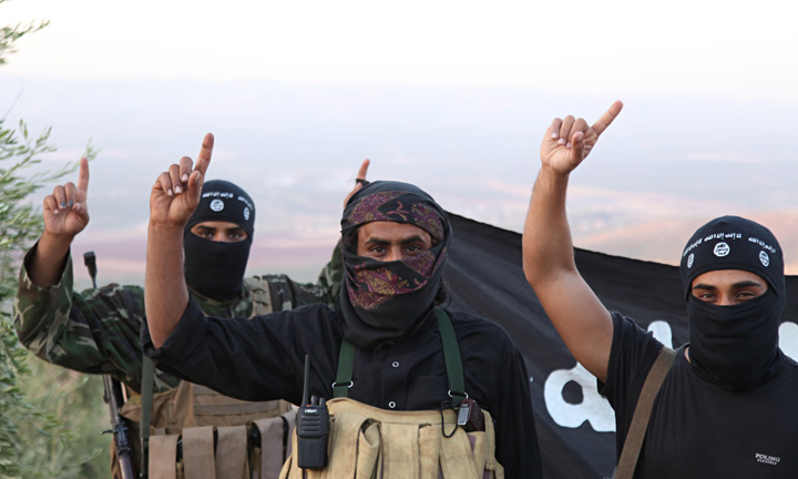 Primul mesaj ISIS pentru Trump: Esti un idiot!