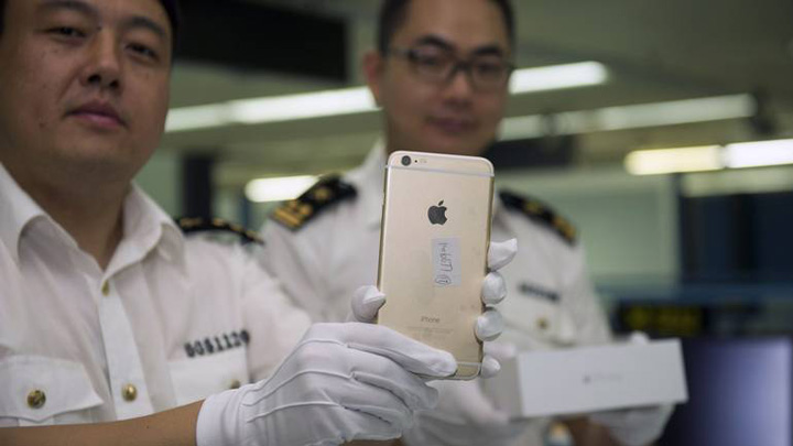 Un  smartphone din cinci e un fake