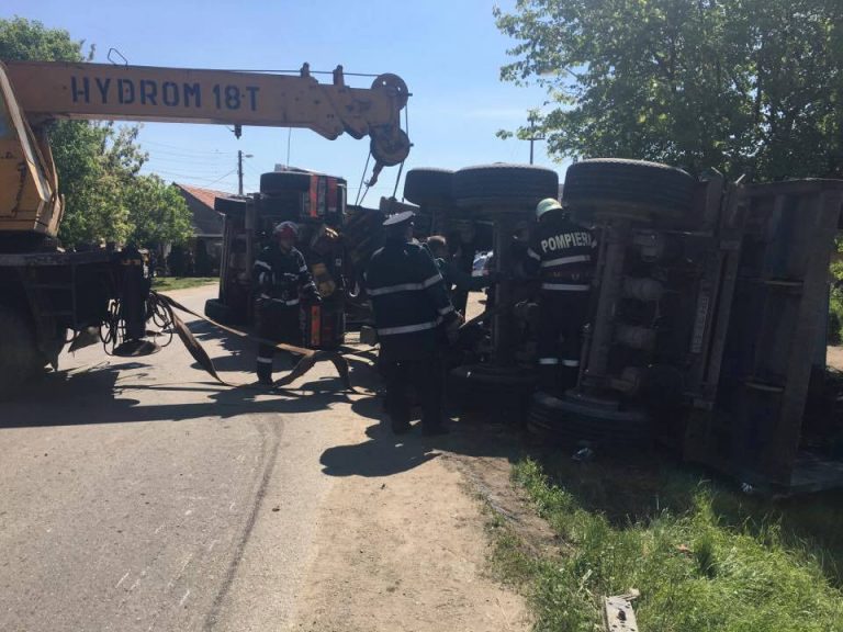 Camion rasturnat peste oameni, la Salonta