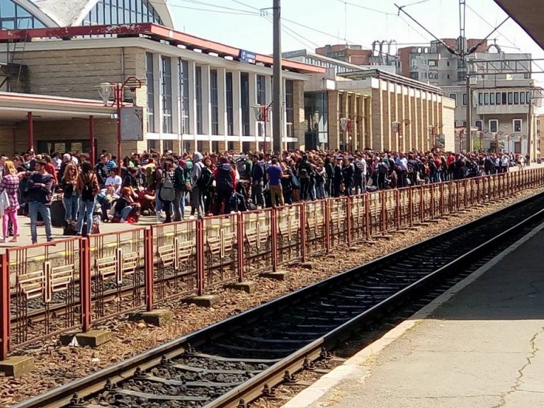 Si personal, dar si trenuri suplimentate, la finele minivacantei de 1 mai