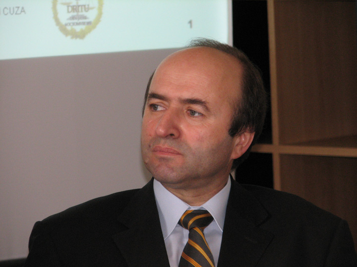 Toader a anuntat cand va fi prezentat Proiectul de modificare a Legilor justitiei
